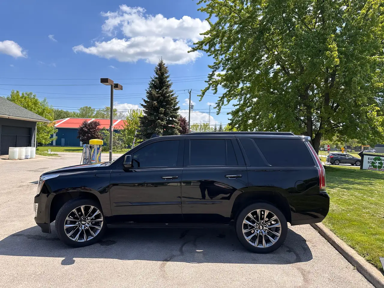 Cadillac Escalade снимка Cadillac Escalade