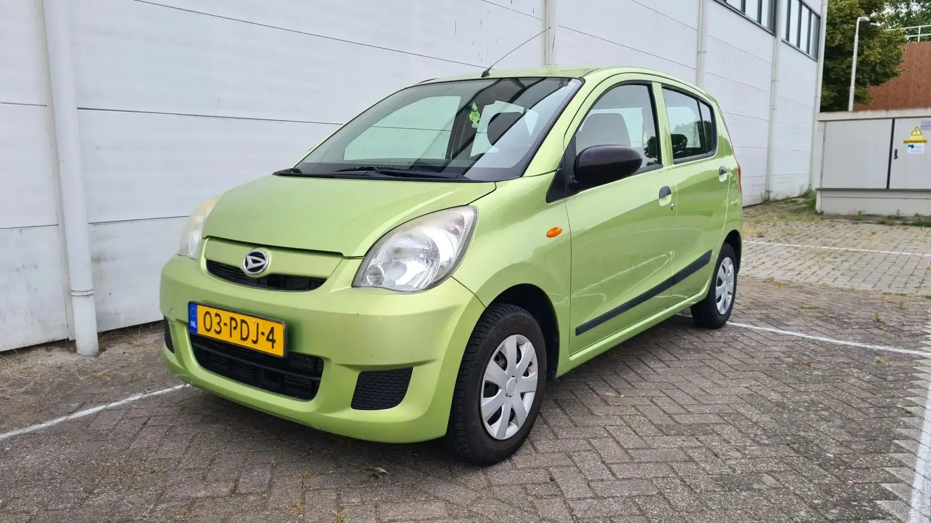 Daihatsu Cuore 1.0 Comfort Verde - 1