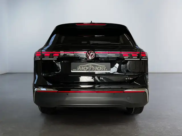 Volkswagen Tiguan view 5