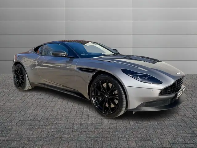 Aston Martin DB11 Coupe 5.2 V12 AMR auto