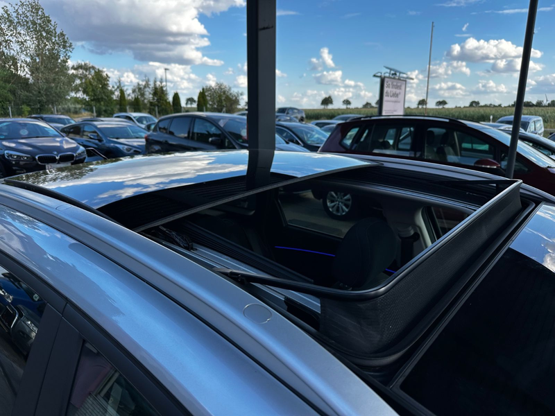 Hyundai i30 cw Intro Edition "KAMERA"PANORAMA"HU/AU neu" — photo 6