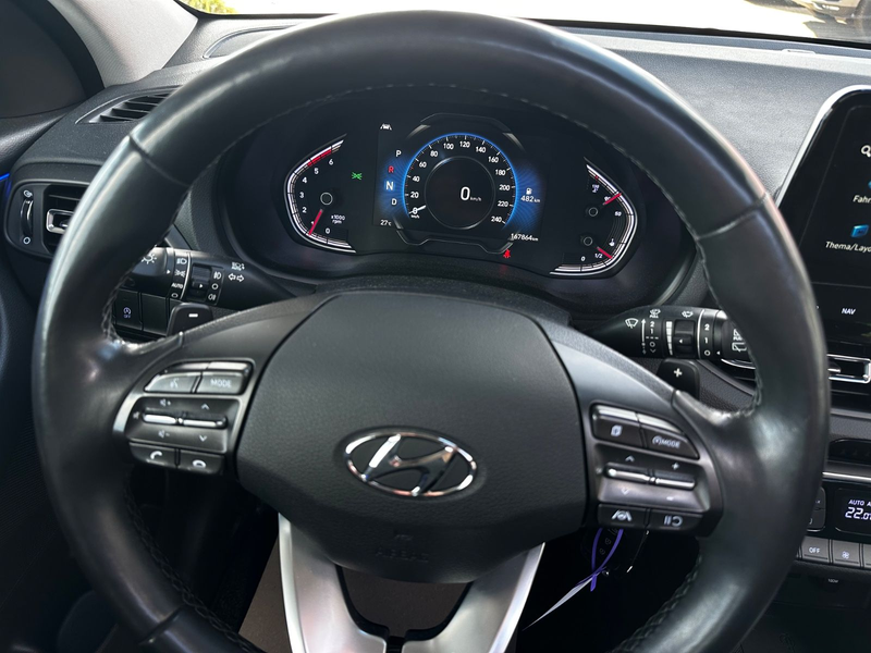 Hyundai i30 cw Intro Edition "KAMERA"PANORAMA"HU/AU neu" — photo 34
