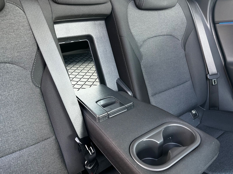 Hyundai i30 cw Intro Edition "KAMERA"PANORAMA"HU/AU neu" — photo 31