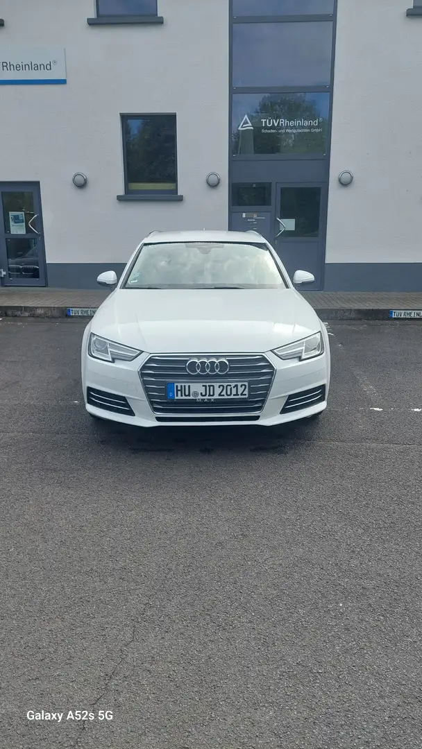 Audi A4 Avant 2.0 TDI ultra S tronic - 2