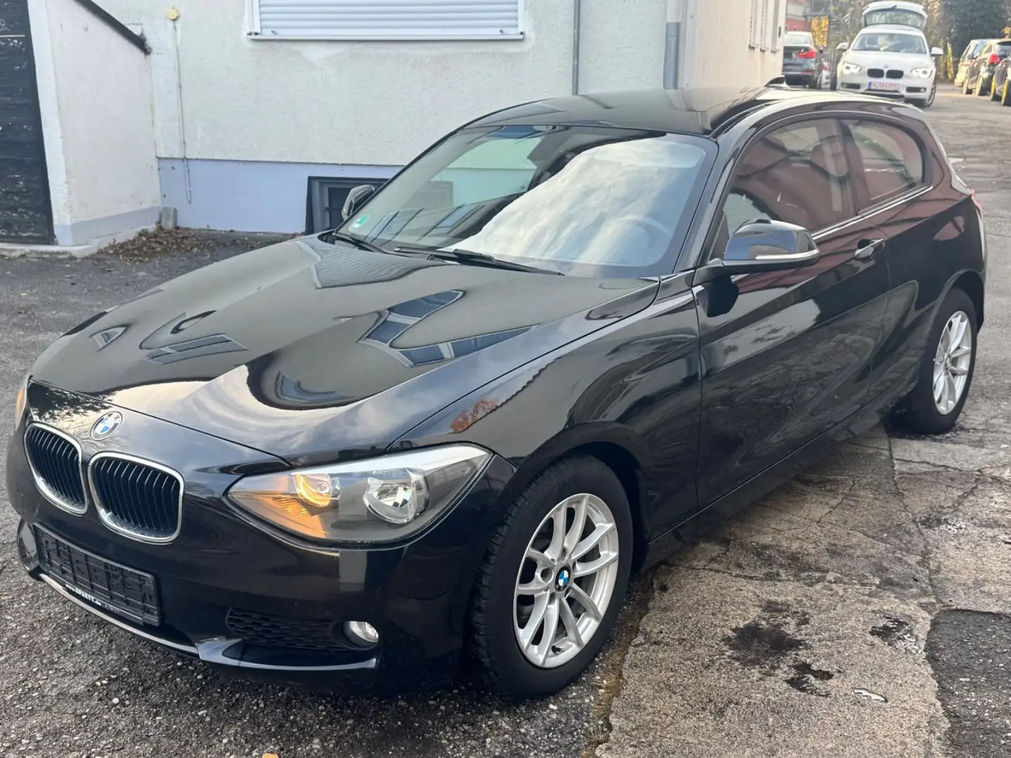 BMW 120 d Schwarz - 1
