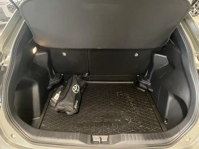 Toyota Yaris view 9
