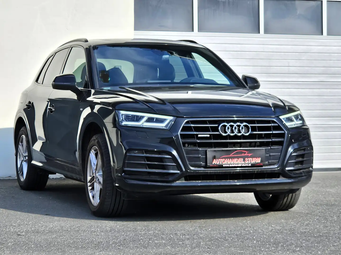 Audi Q5 40TDI quattro sport Sline S-tr *Black*LED*AHK*Pano Schwarz - 2
