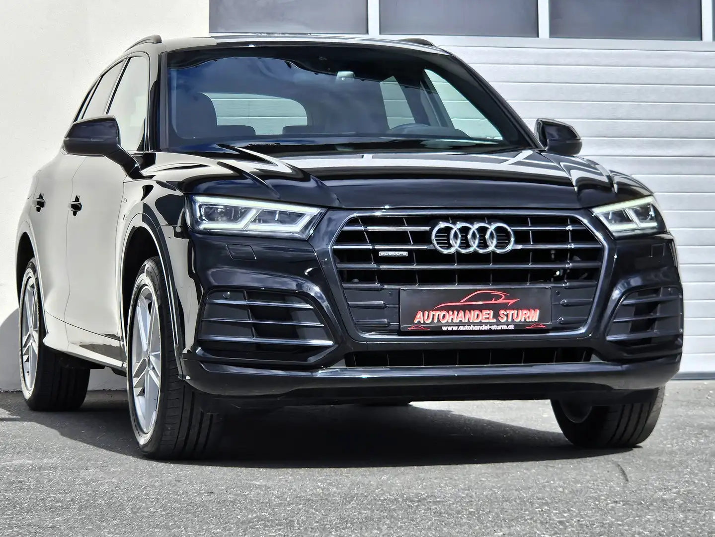 Audi Q5 40TDI quattro sport Sline S-tr *Black*LED*AHK*Pano Schwarz - 2