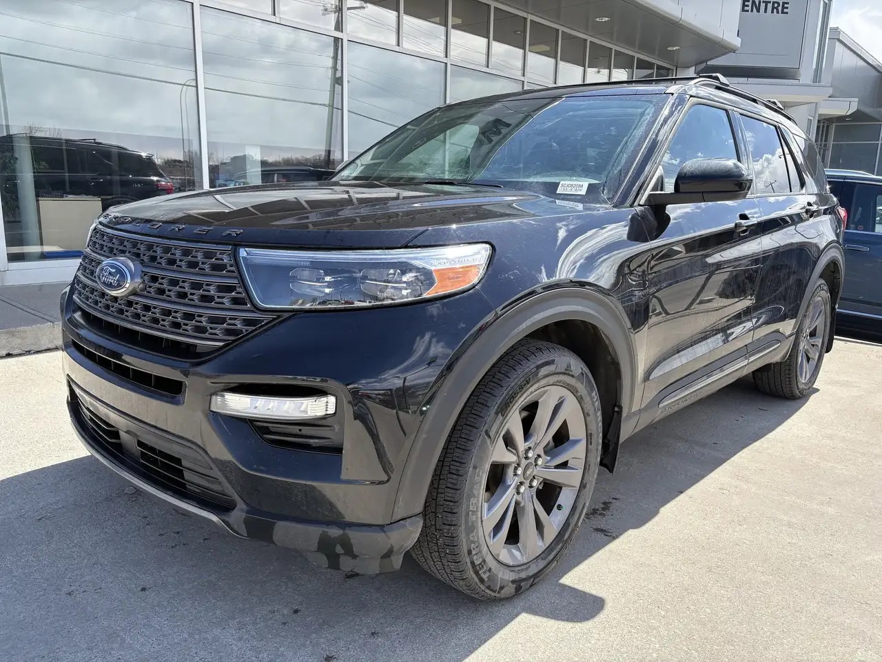 Ford Explorer снимка Ford Explorer