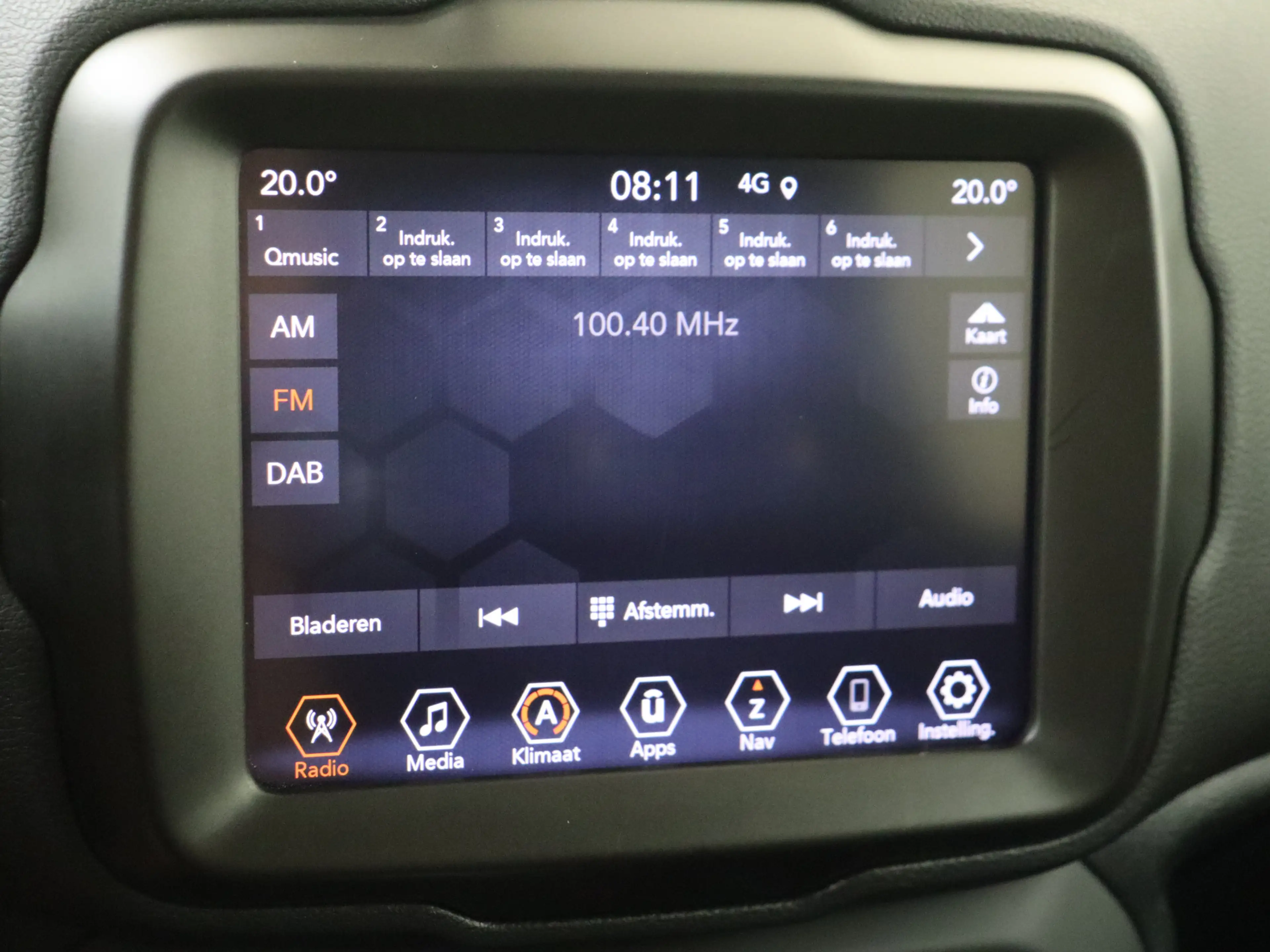 Jeep Renegade 4xe 190 Plug-in Hybrid Limited | | 4WD | Camera | — photo 14