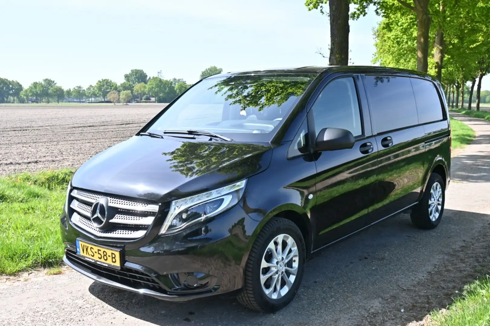 Mercedes-Benz Vito 111 CDI | Kort | Dubbel schuifdeur | P.sensor | St Schwarz - 1