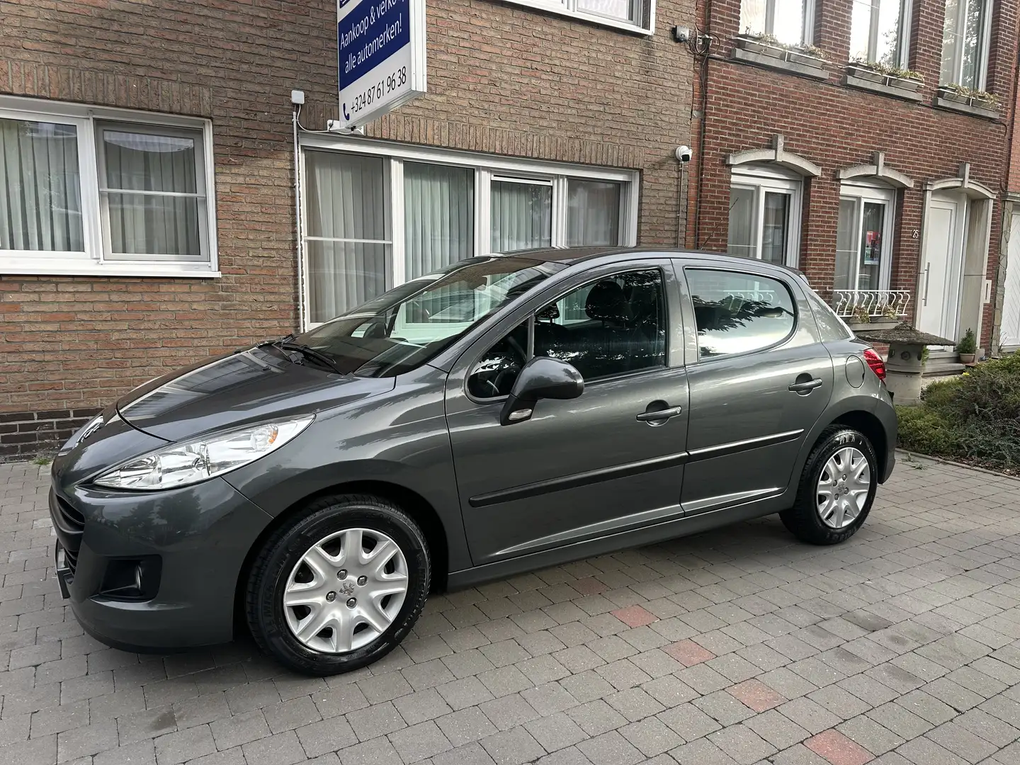 Peugeot 207 1.4i! Nieuwstaat* 83000km* 5DRS* Garantie! Grijs - 2