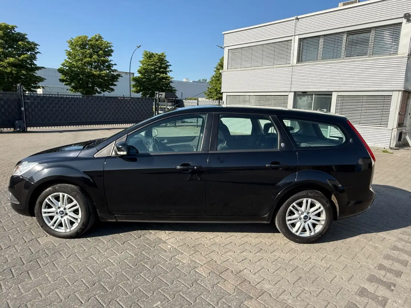 Ford Focus Turnier Ghia/1 Jahr Garantie- Schiebedach Negro - 2