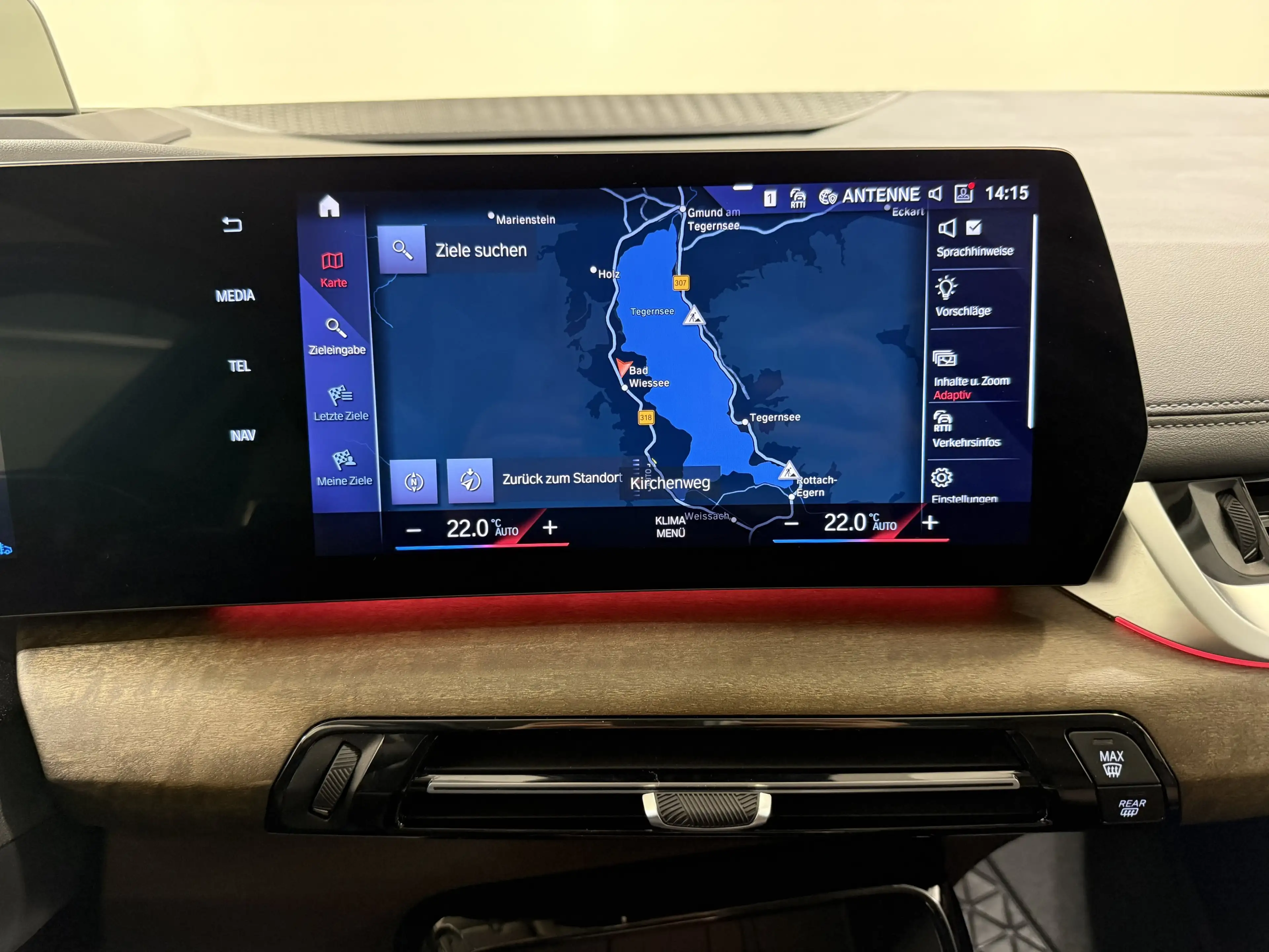 BMW 223 i Active Tourer Luxury Line ACC 360° Pano HUD — photo 13