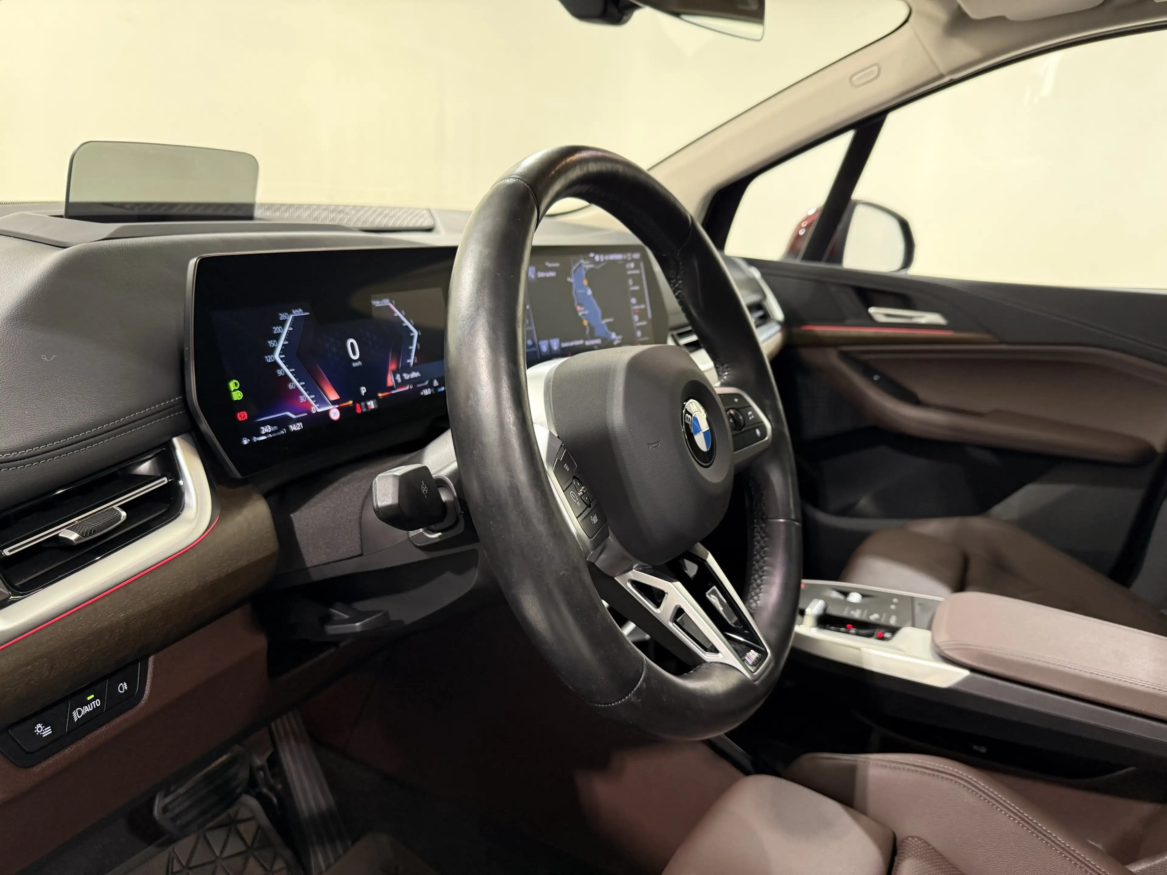 BMW 223 i Active Tourer Luxury Line ACC 360° Pano HUD — photo 14