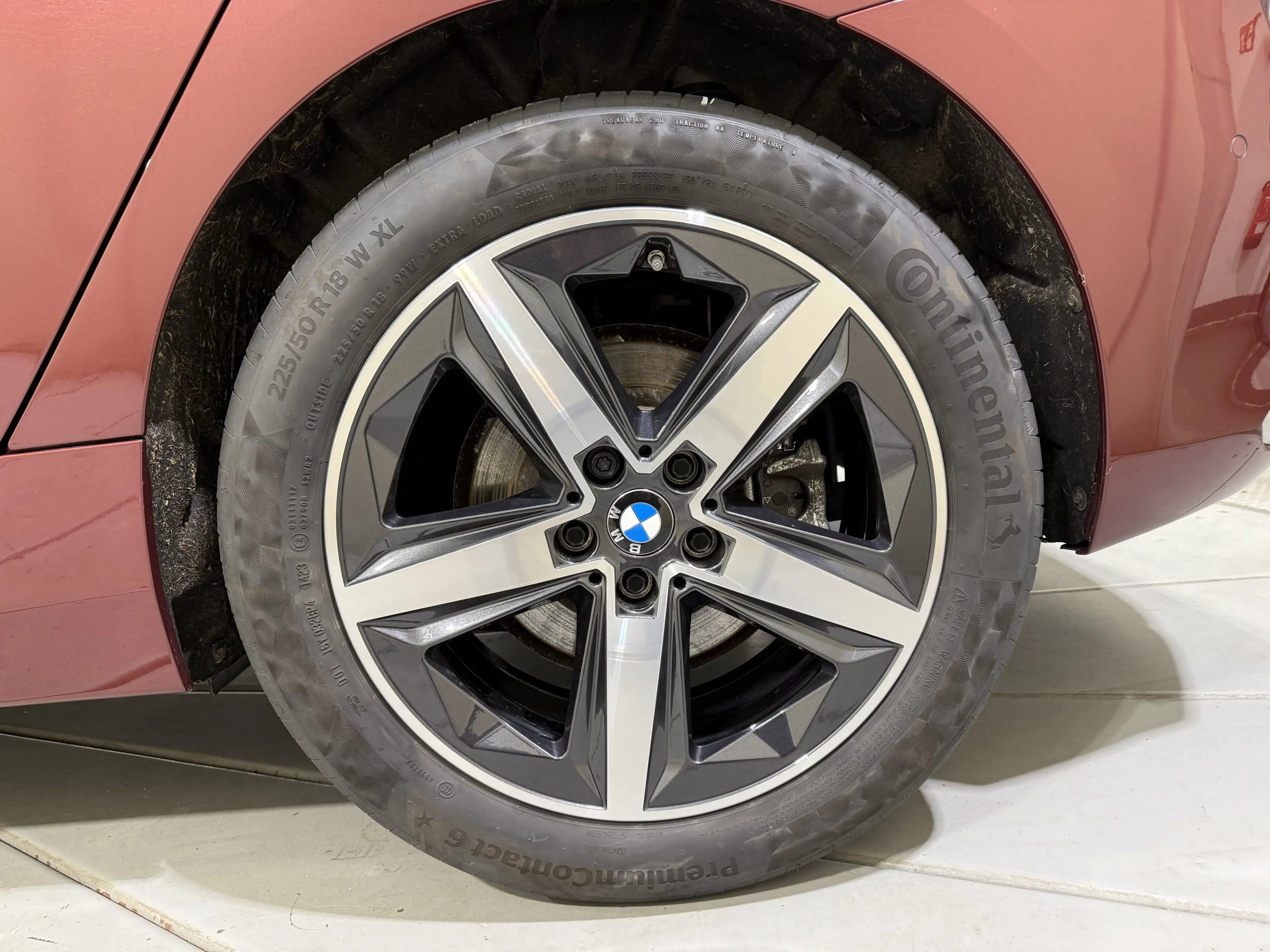 BMW 223 i Active Tourer Luxury Line ACC 360° Pano HUD — photo 8