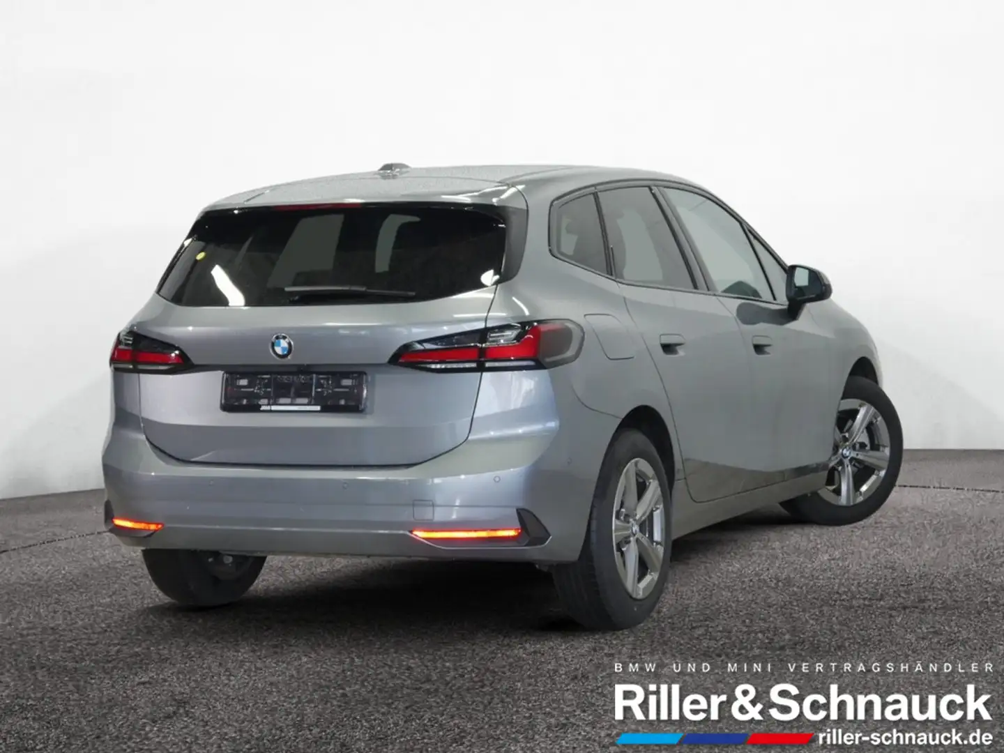 BMW 218 i Active Tourer LED+NAVI+KAM+SHZG+MEM Grau - 2