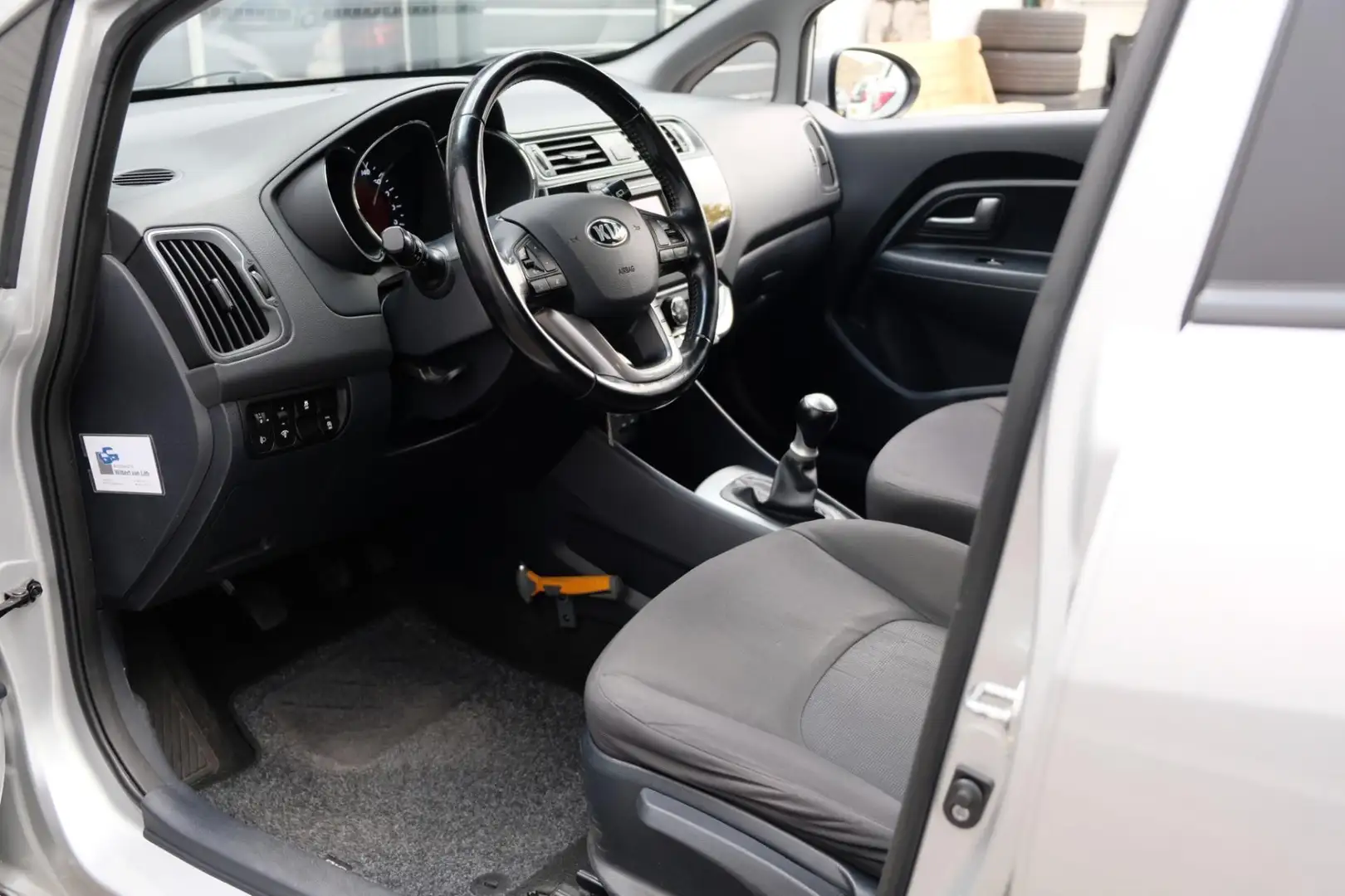 Kia Rio 1.2 CVVT ComfortLine airco/cruise/tr.haak Grau - 2