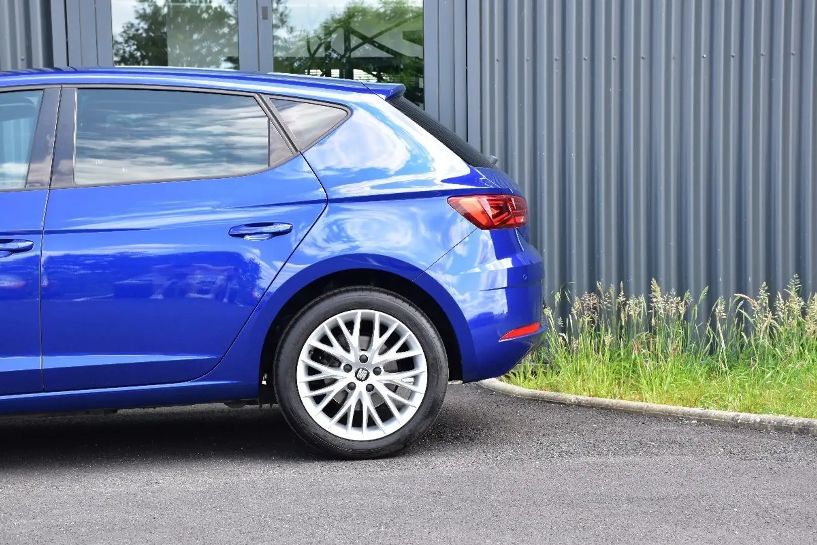 SEAT Leon III 5PTS 1.4 125 S&S CONNECT Azul - 2
