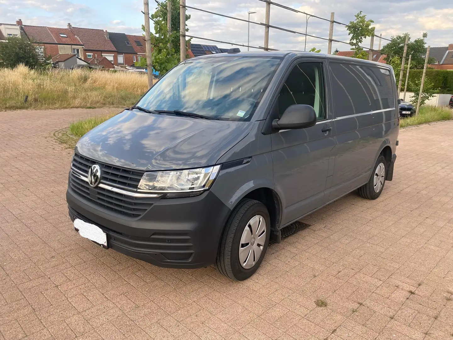 Volkswagen T6.1 Transporter Volkswagen T6.1 Transporter 2.0 TDI bouwjaar 2024 Grijs - 2