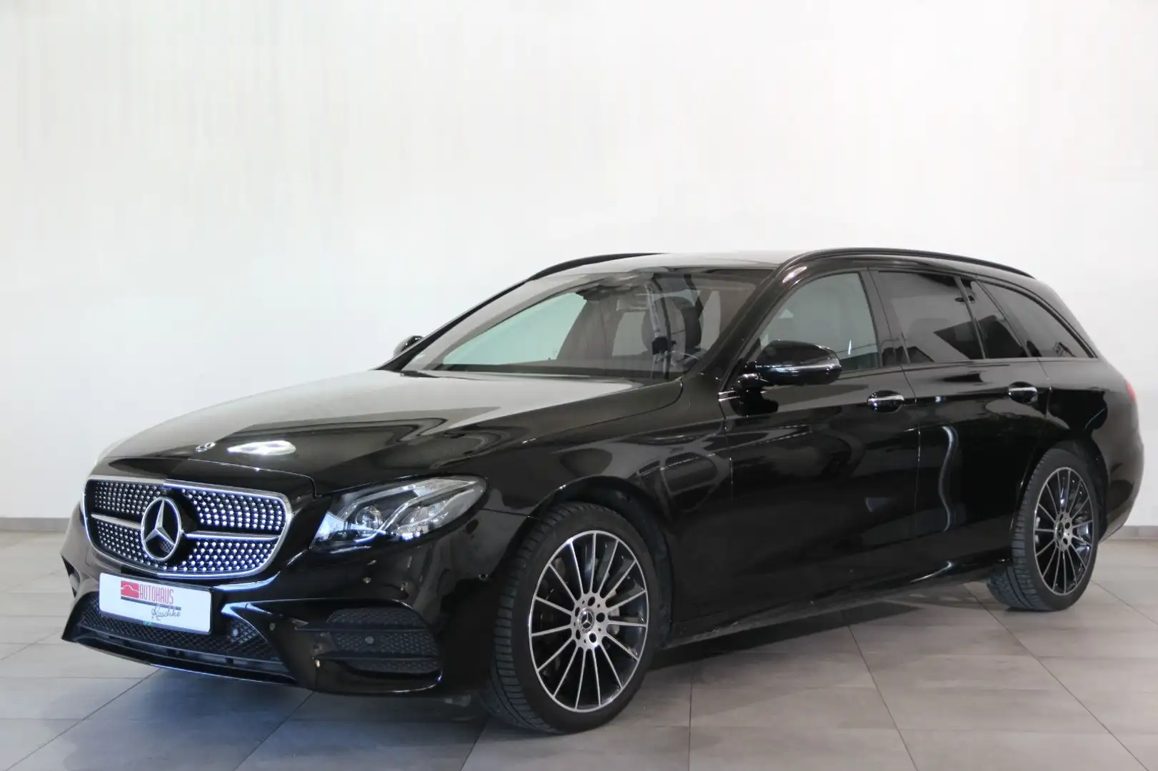 Mercedes-Benz E 400 d 4Matic AMG-Line/Matrix/ 360°/Night/Pano Noir - 1