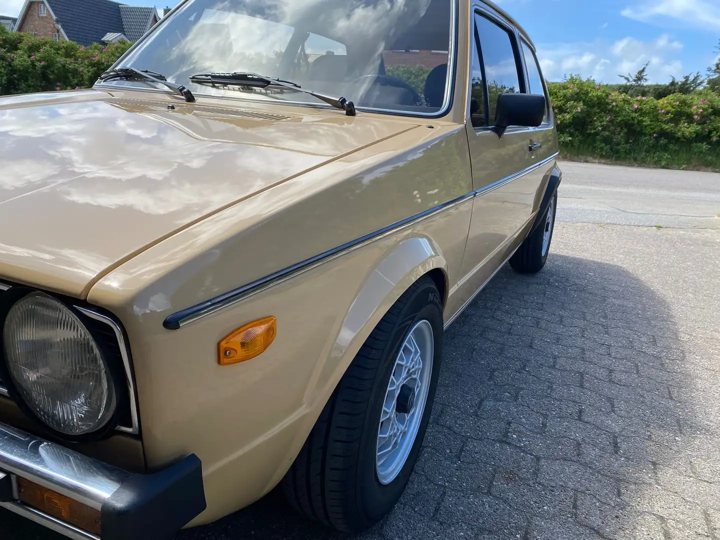 Volkswagen Golf Golf 1 Oldtimer Beige - 1