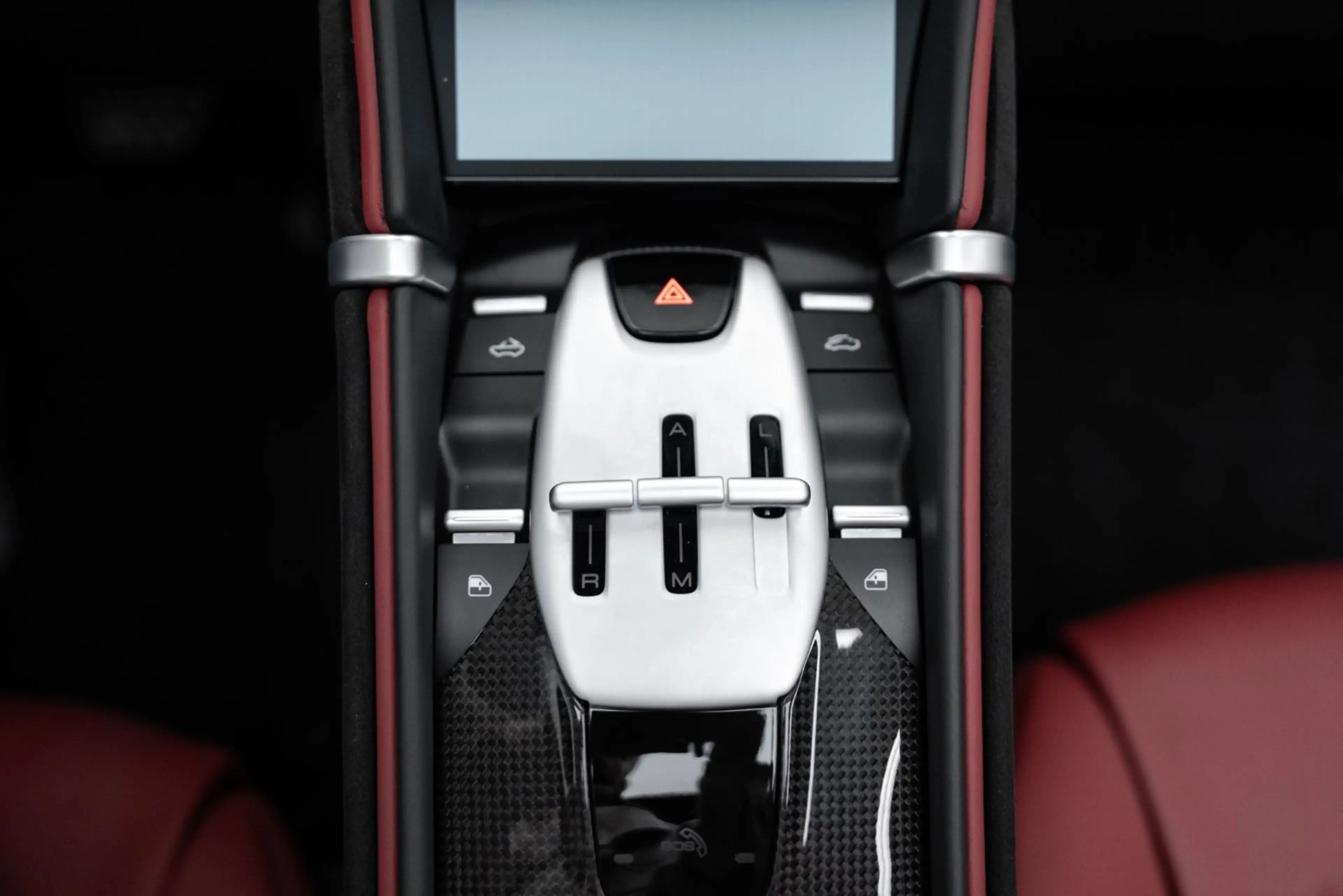 Ferrari Roma Spider CARBON/DAYTONA/PASSENGER DISPLAY — photo 12