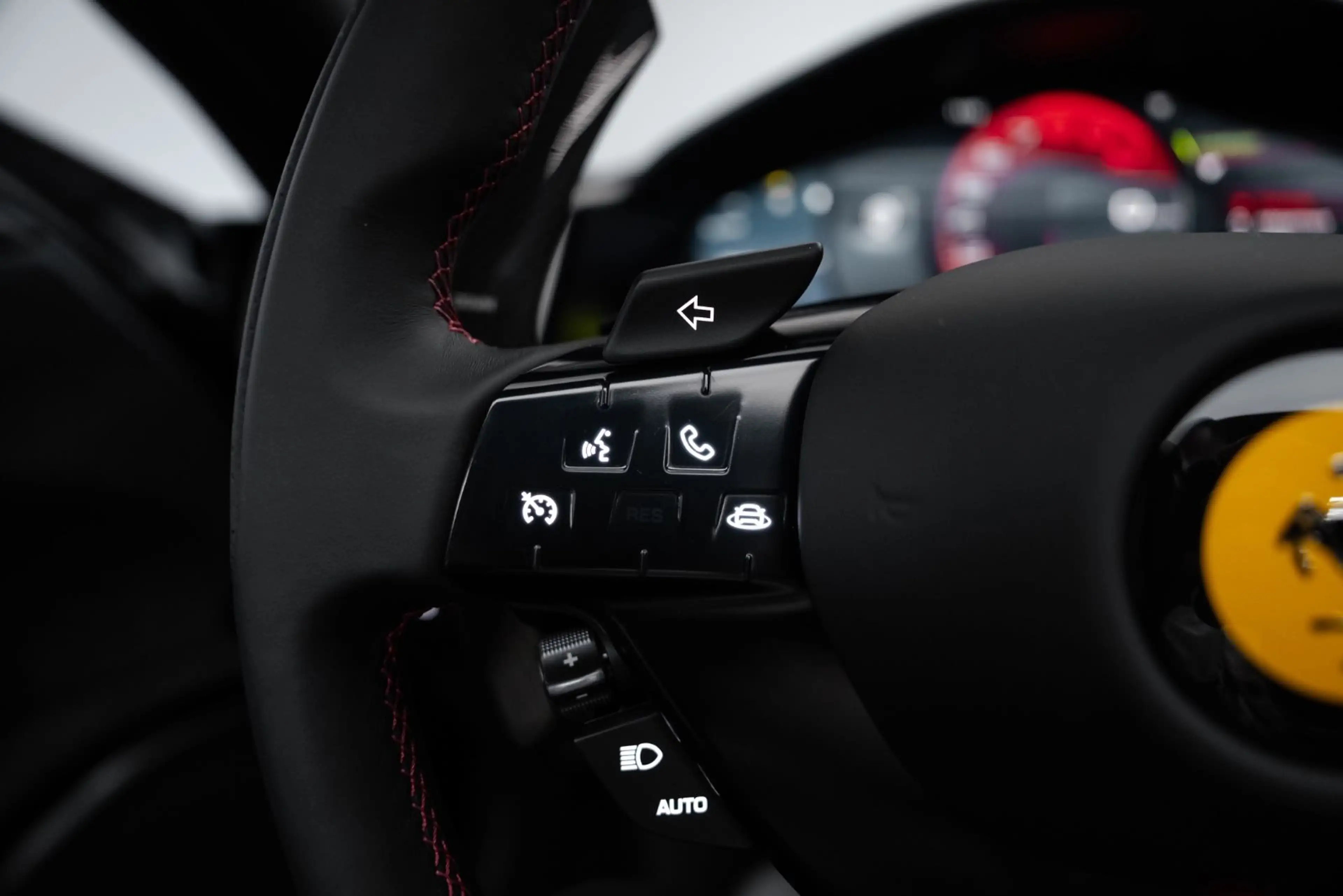 Ferrari Roma Spider CARBON/DAYTONA/PASSENGER DISPLAY — photo 9