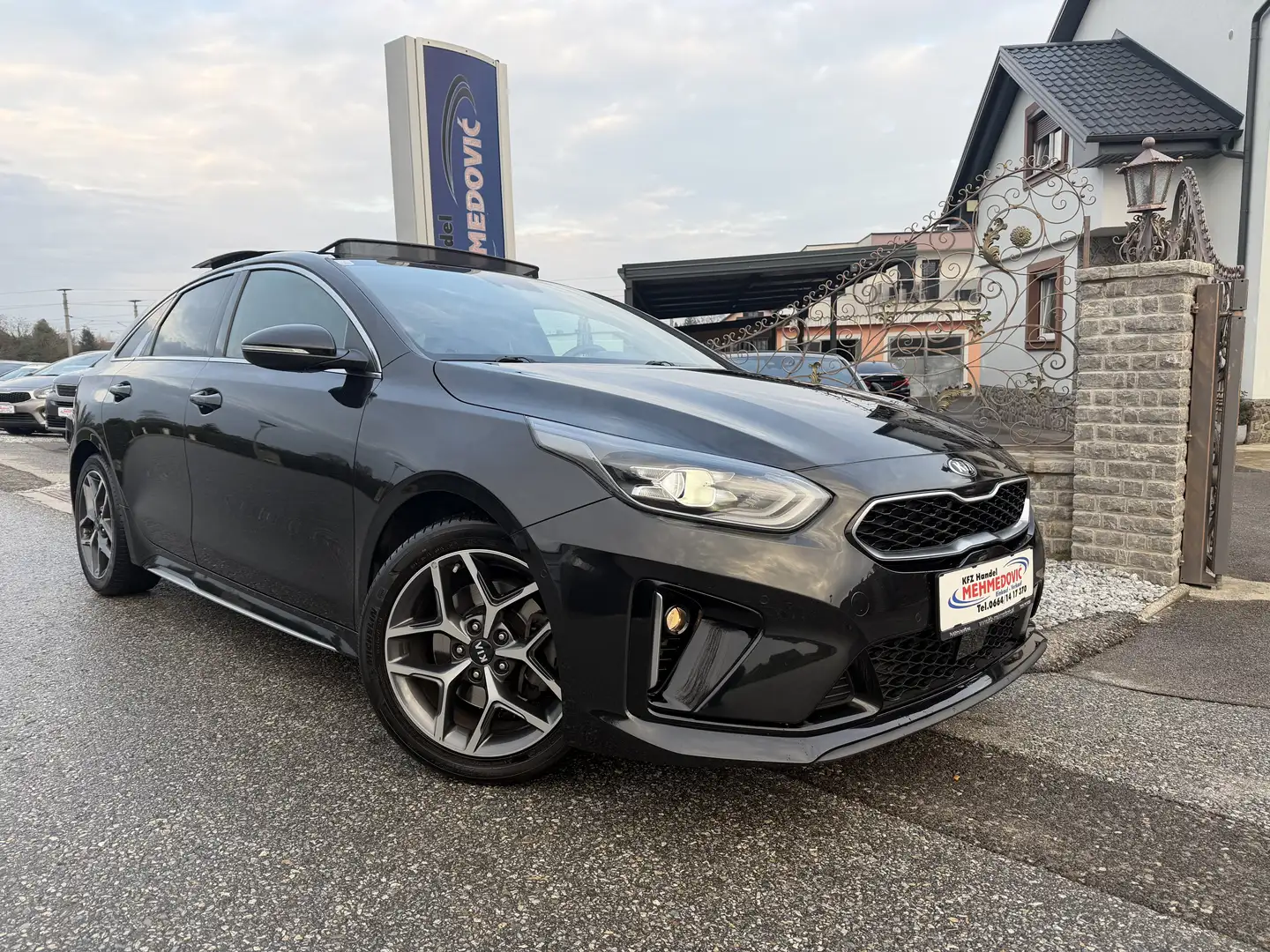 Kia ProCeed / pro_cee'd GT-Line Schwarz - 2