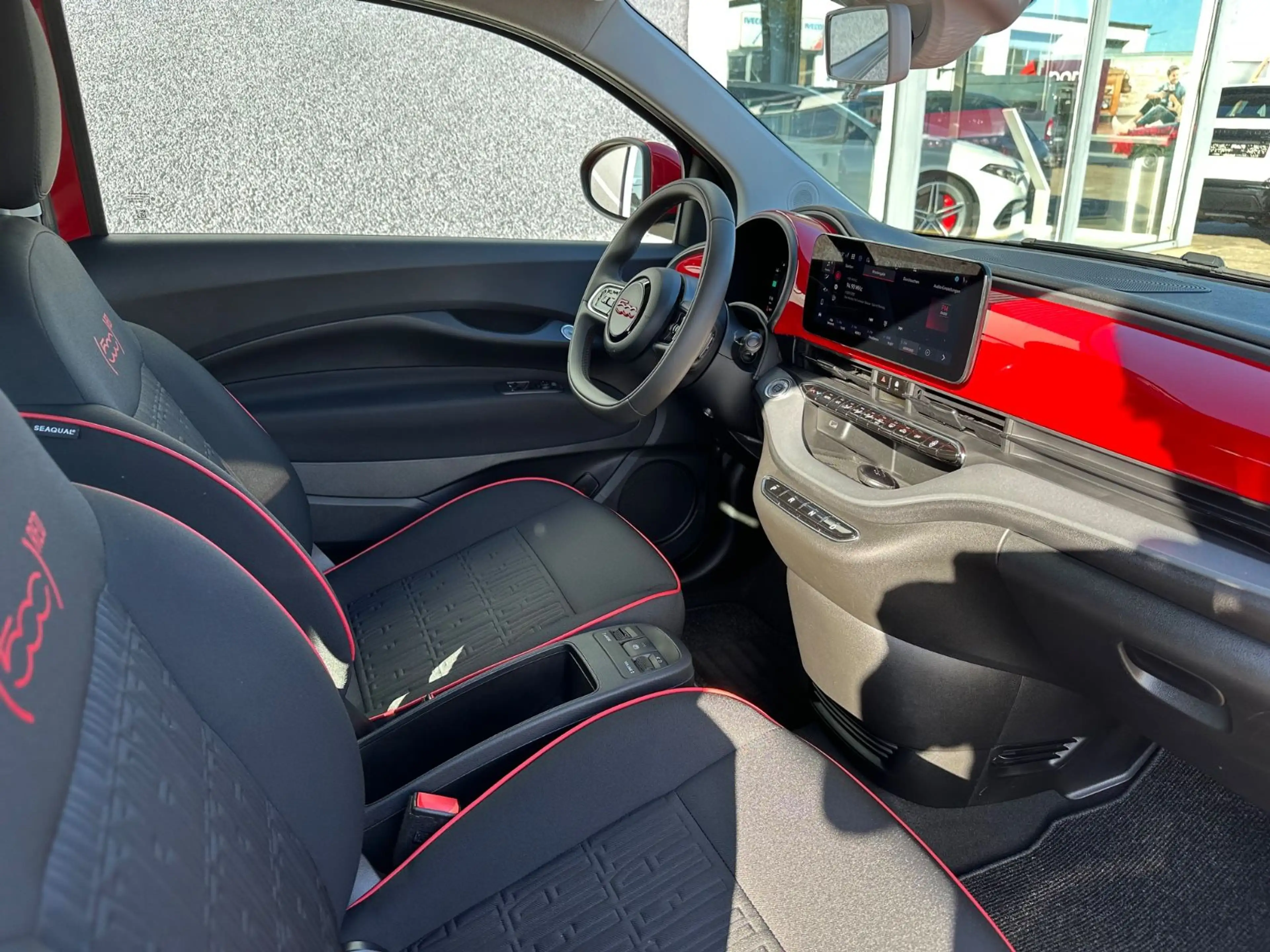 Fiat 500e 500 e Red Cabrio Navi Temp. SHZ DAB uvm. — photo 12