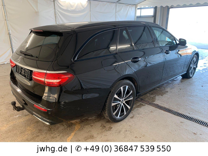 Mercedes-Benz E 300 de Avantg Multibeam Distronic+ Pano Night — photo 5