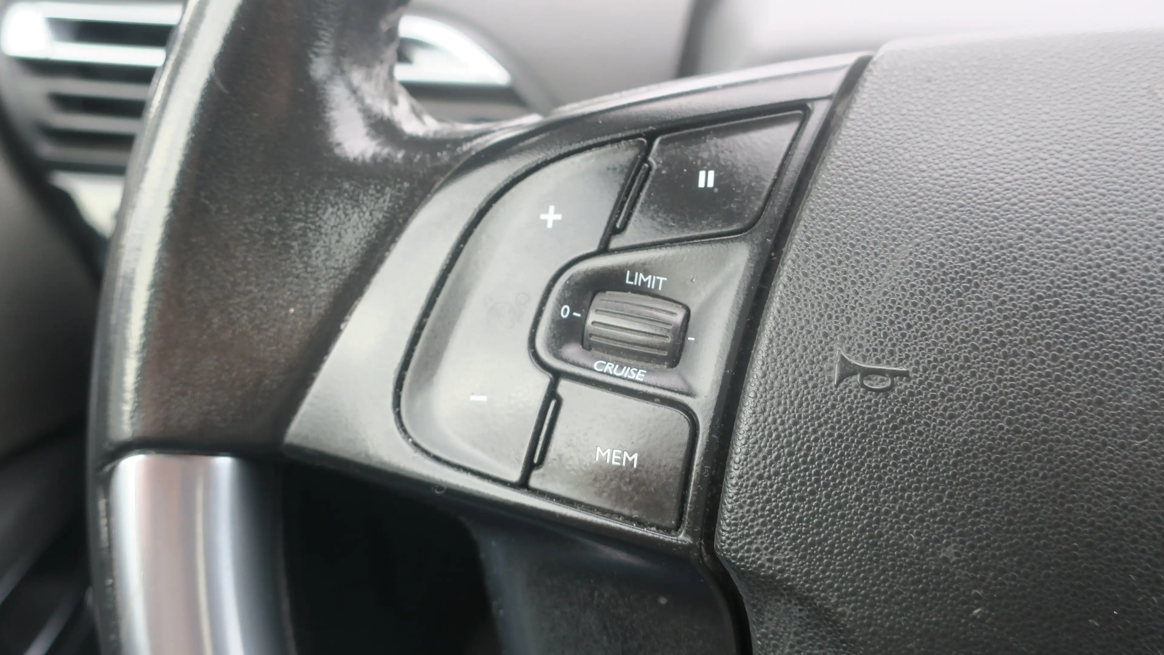 Citroen C4 Picasso C4 Picasso e-HDi 115 Business Class — photo 10