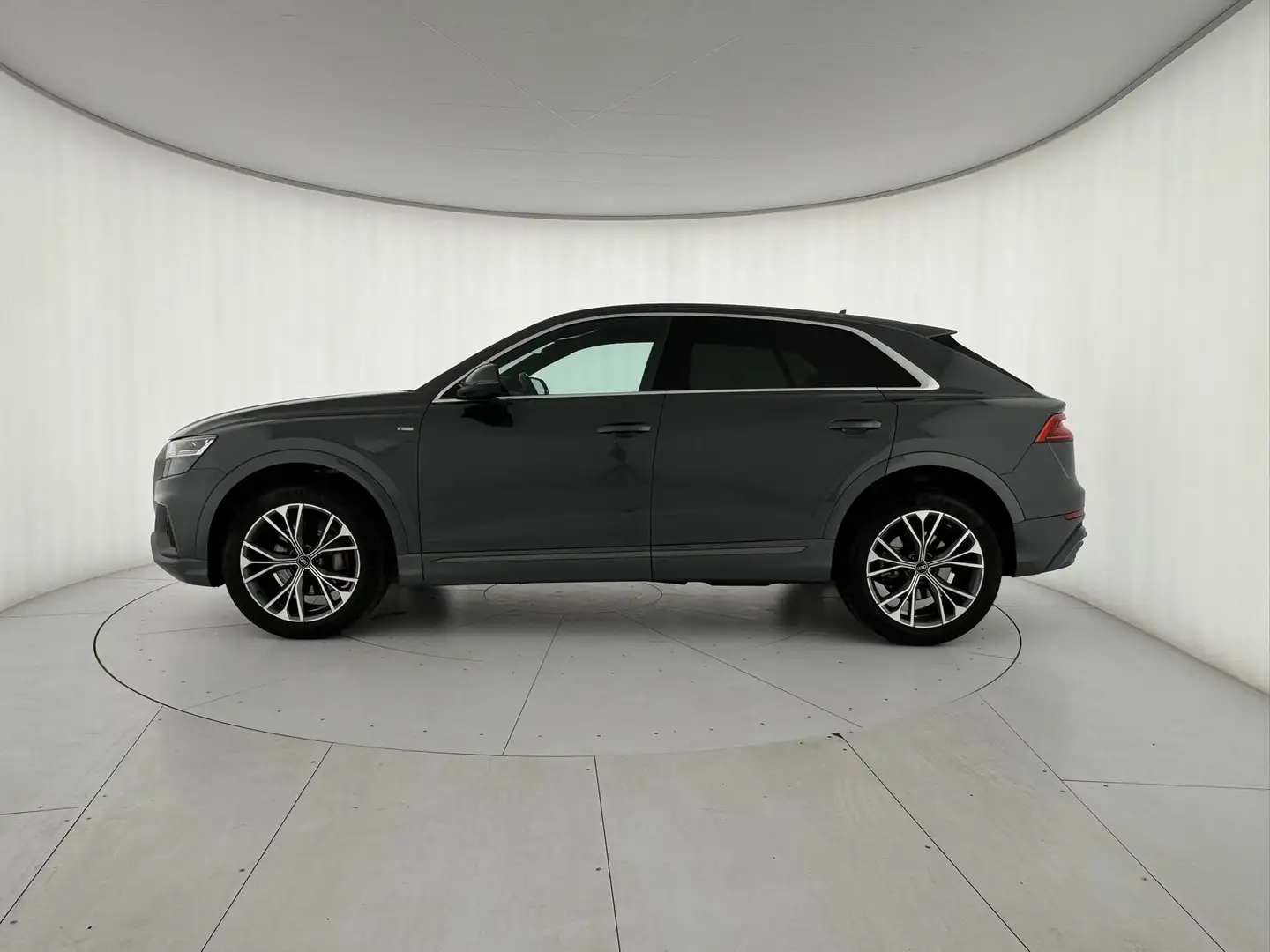 Audi Q8 45 TDI quattro tiptronic Zwart - 2
