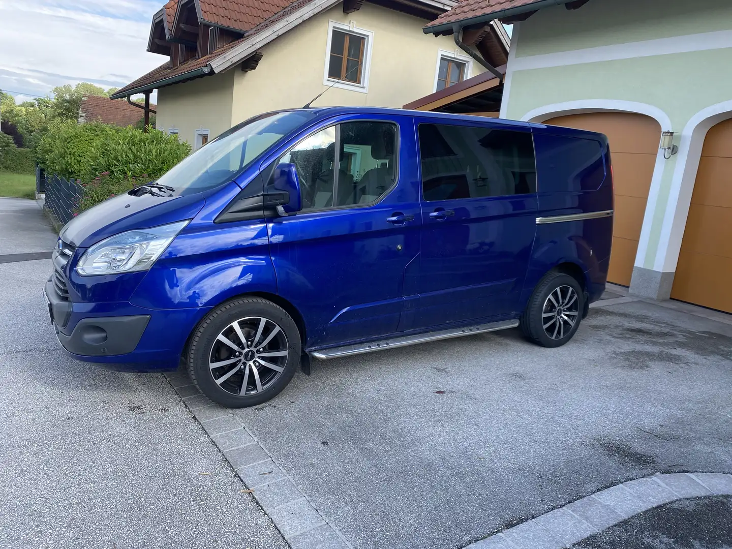 Ford Transit Custom Ford Transit Custom 2,9 L1/H1 Doppelkabine/Limited Albastru - 1