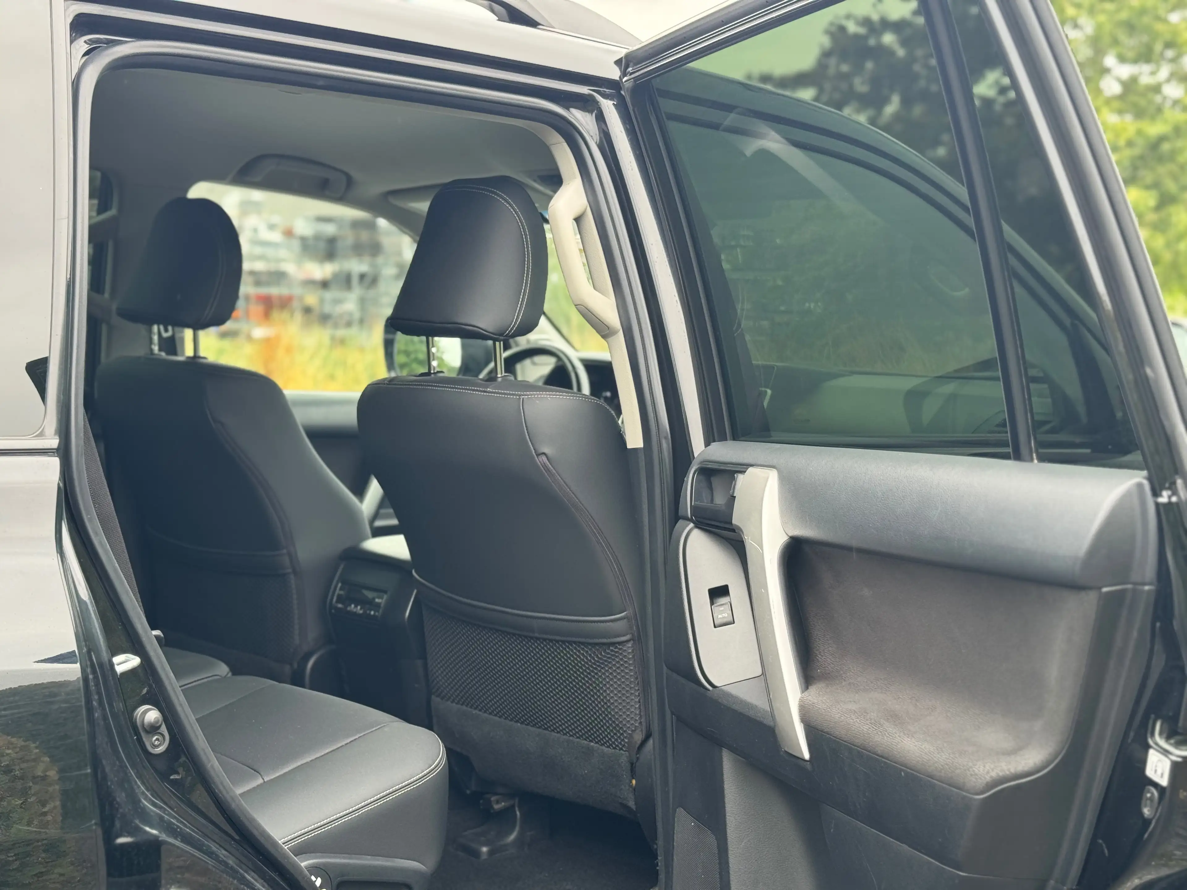 Toyota Land Cruiser Land Cruiser 2.8 D-4D Country EXPORT ONLY — photo 14