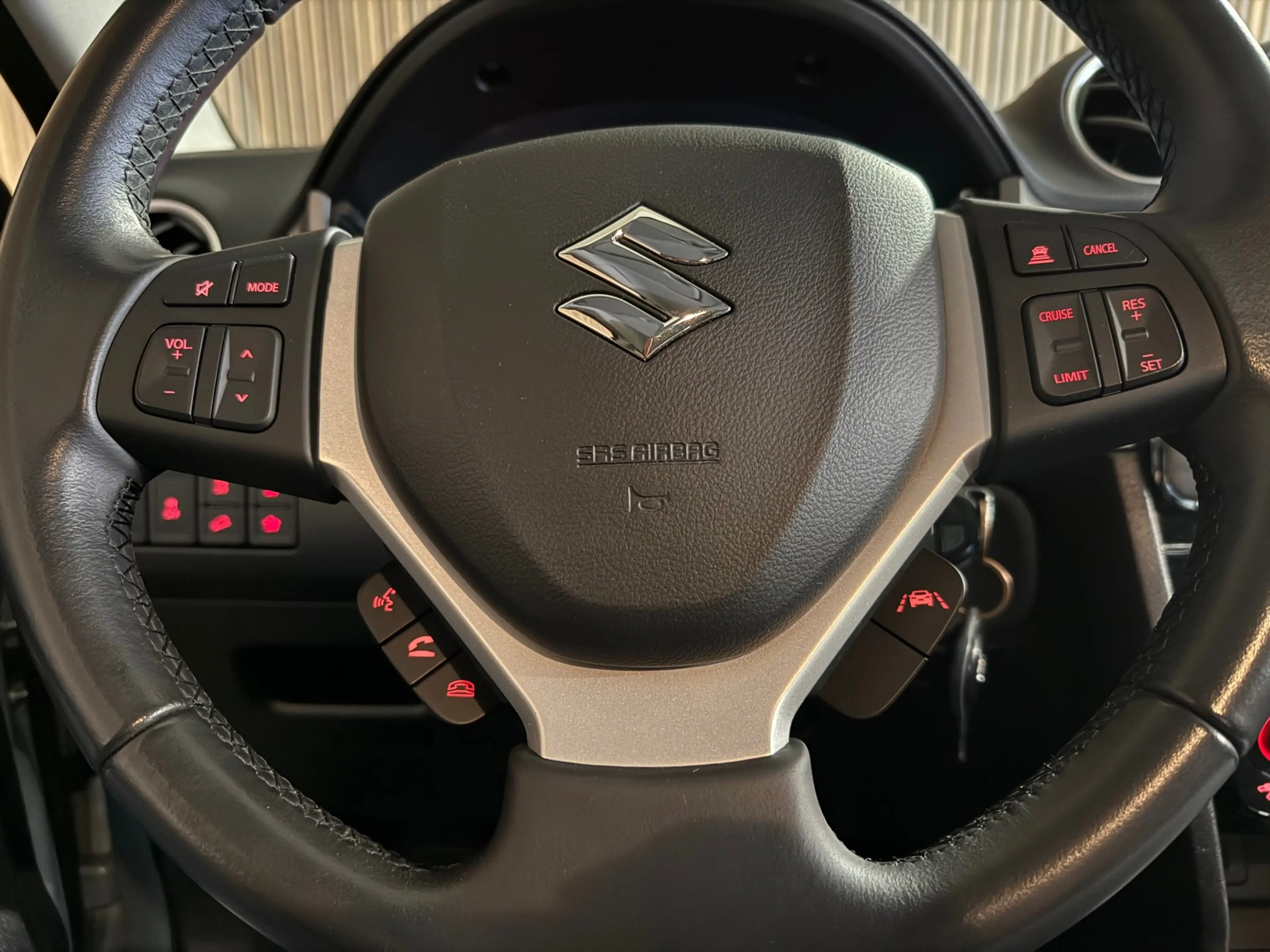 Suzuki Vitara 1.4 Boosterjet Select Smart Hybrid AllGrip — photo 17