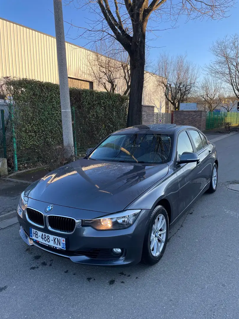 BMW 320 320i 184 ch 138 g Lounge A - 1