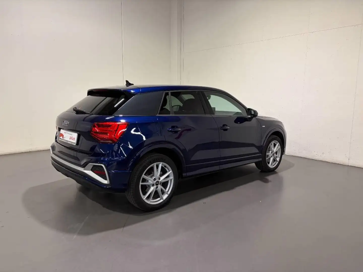 Audi Q2 35 TFSI S-TRONIC S-LINE EDITION Blau - 2