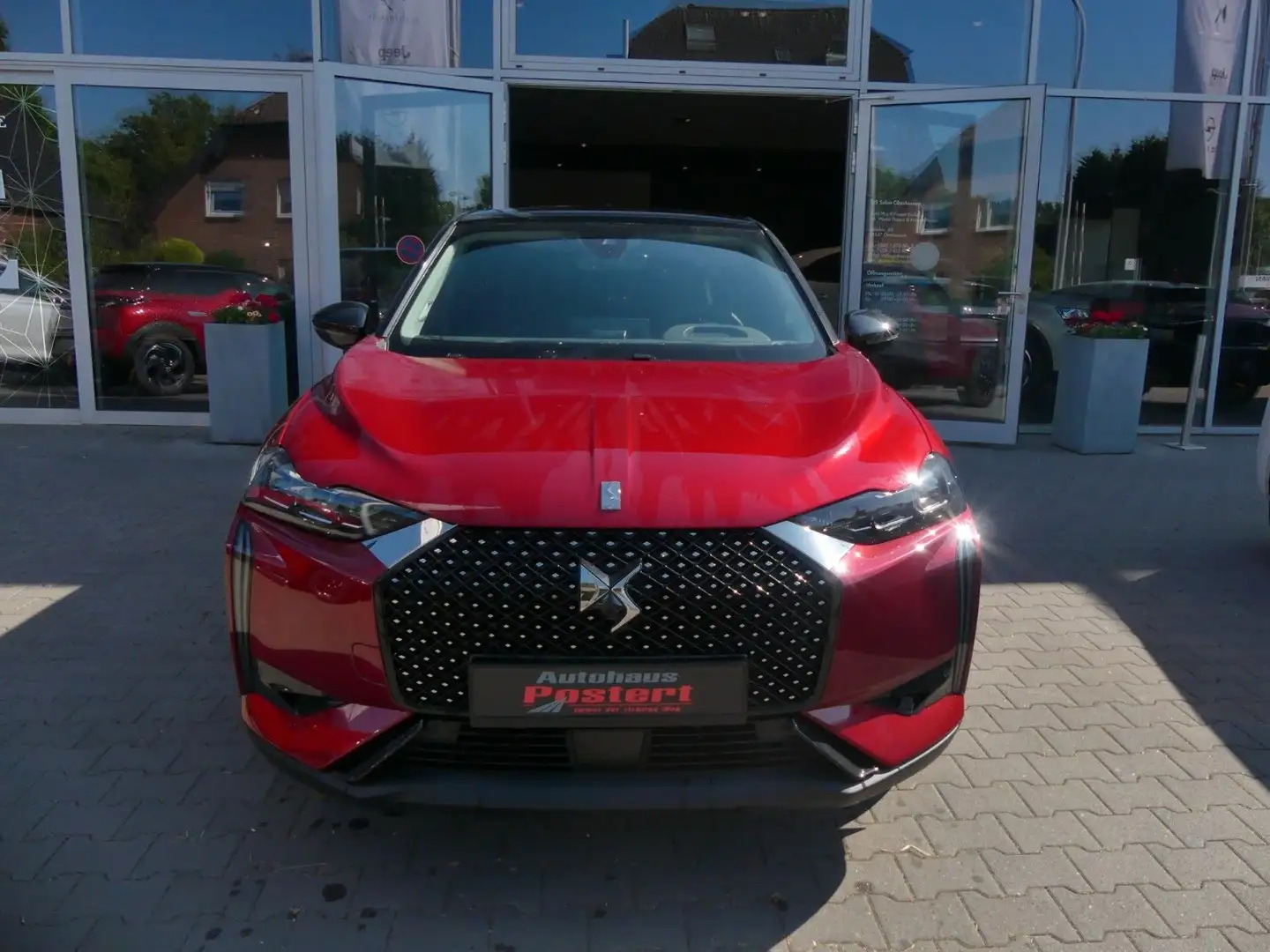 DS Automobiles DS 3 E-Tense 50 kWh OPERA Autom. neues Modell!! Rot - 2