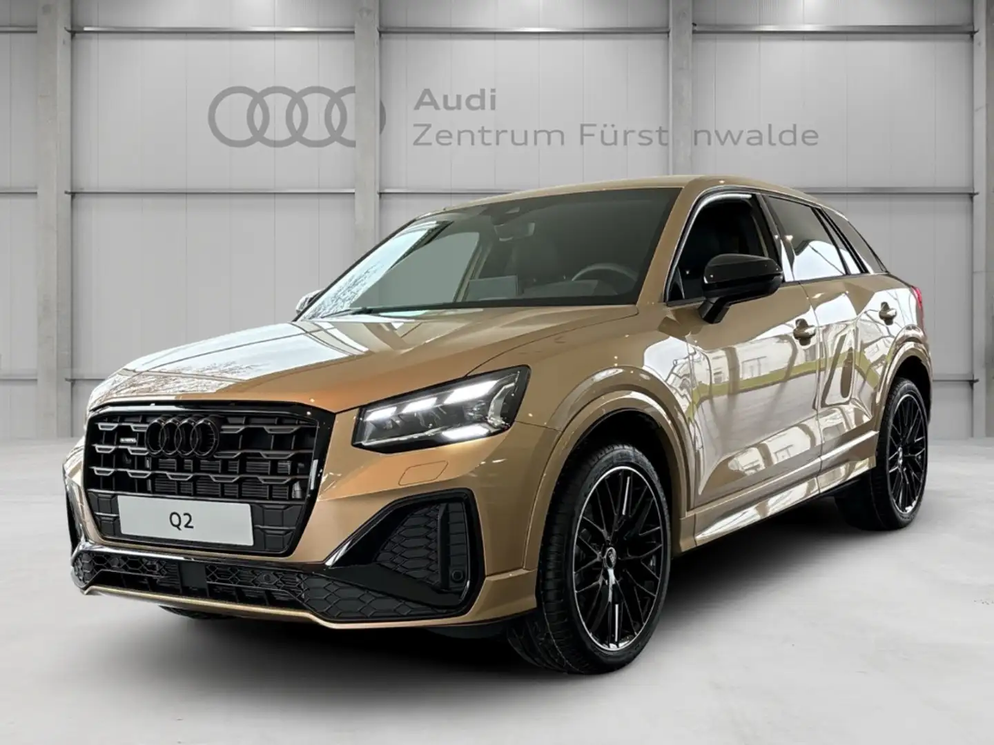 Audi Q2 quattro S tronic 40 TFSI Sline quattr. tronic+Matr Beige - 1