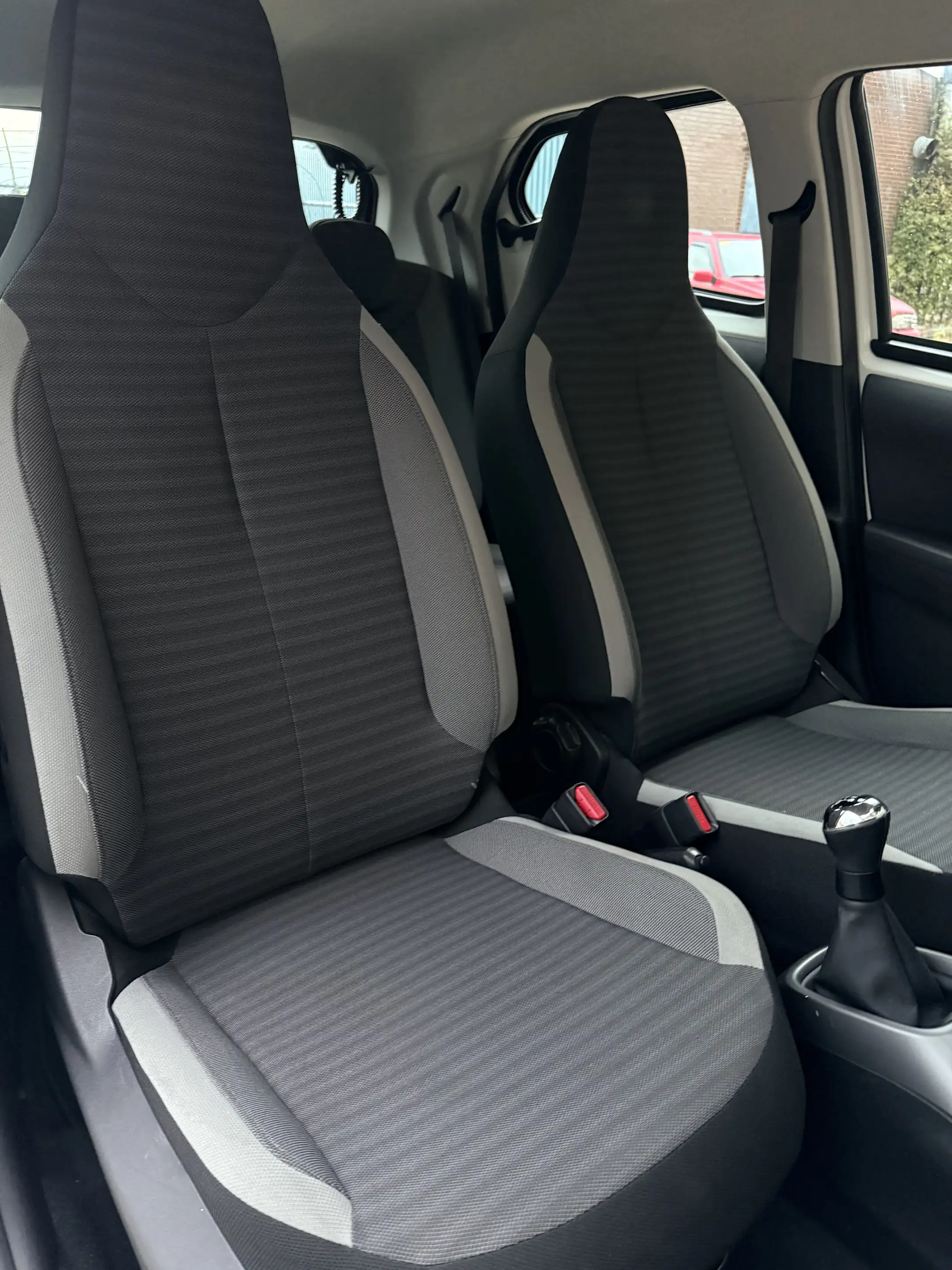Toyota Aygo 1.0 VVT-i x-play·Carplay·Camera·Airco·Dealer ond.· — photo 23