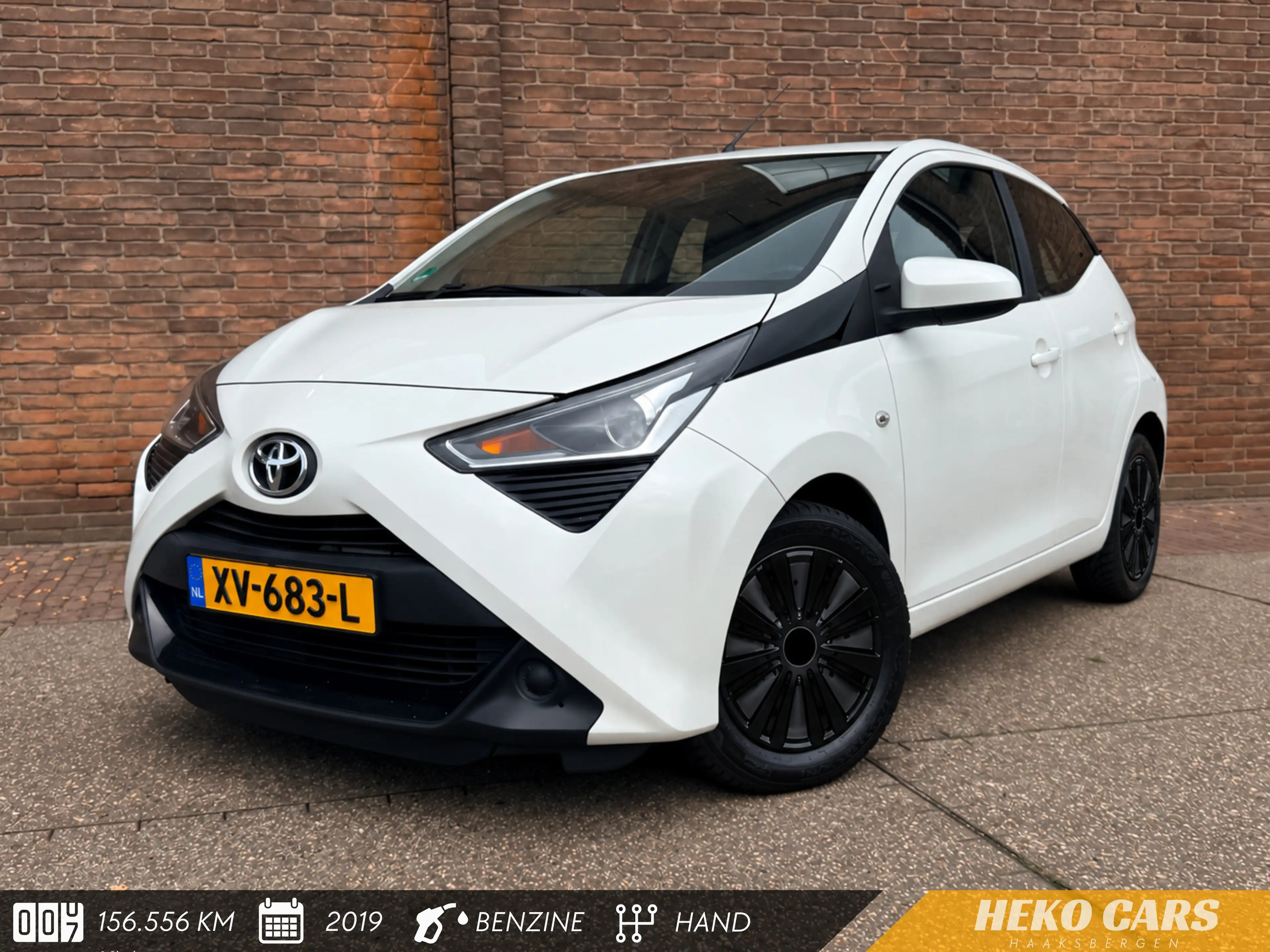 Toyota Aygo 1.0 VVT-i x-play·Carplay·Camera·Airco·Dealer ond.· — photo 5