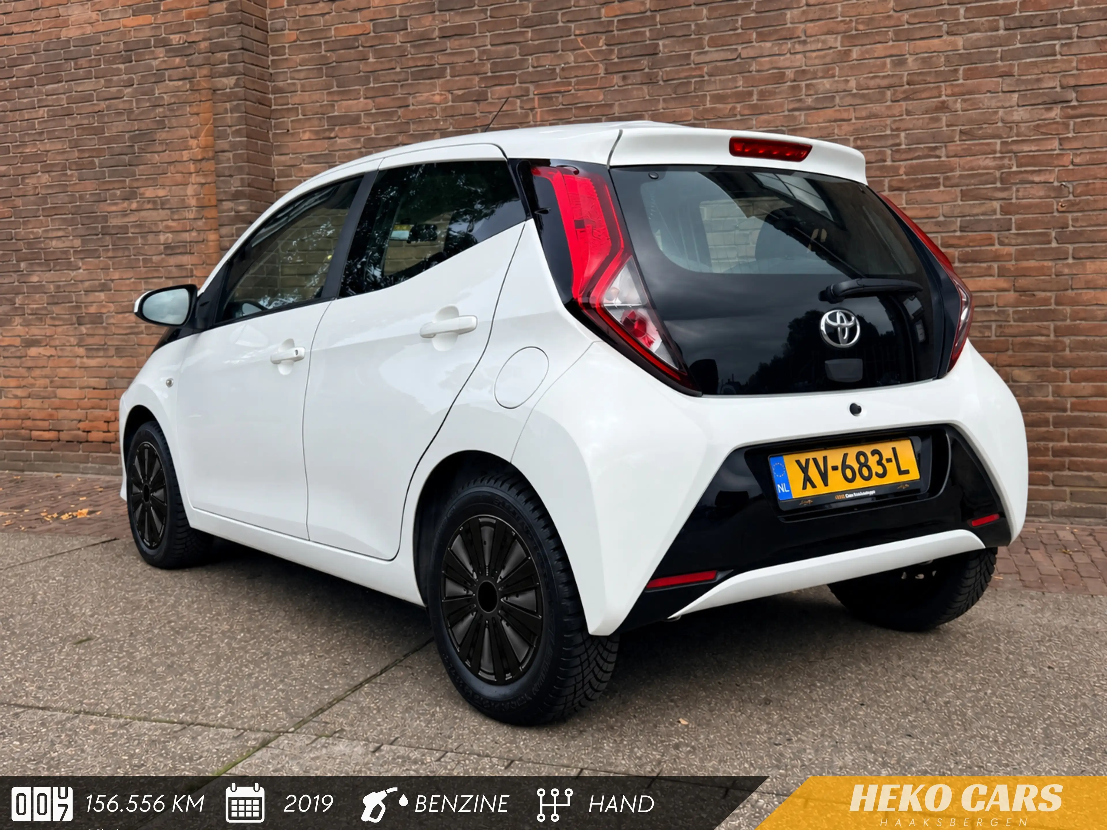 Toyota Aygo 1.0 VVT-i x-play·Carplay·Camera·Airco·Dealer ond.· — photo 3
