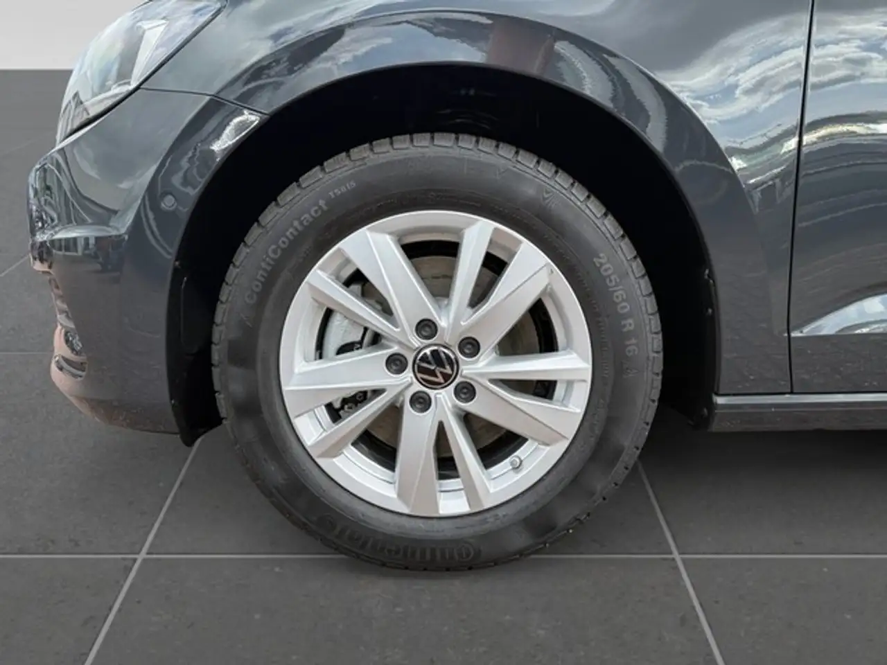 Volkswagen Touran 1.5TSI DSG Comfortline 9
