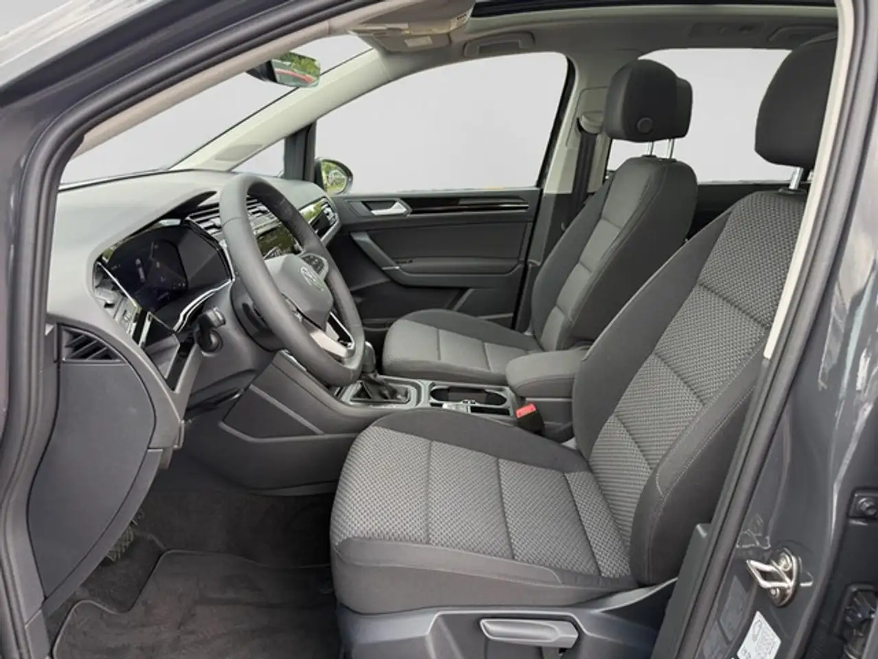 Volkswagen Touran 1.5TSI DSG Comfortline 10