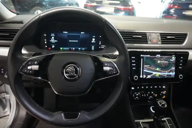 Skoda Superb view 11