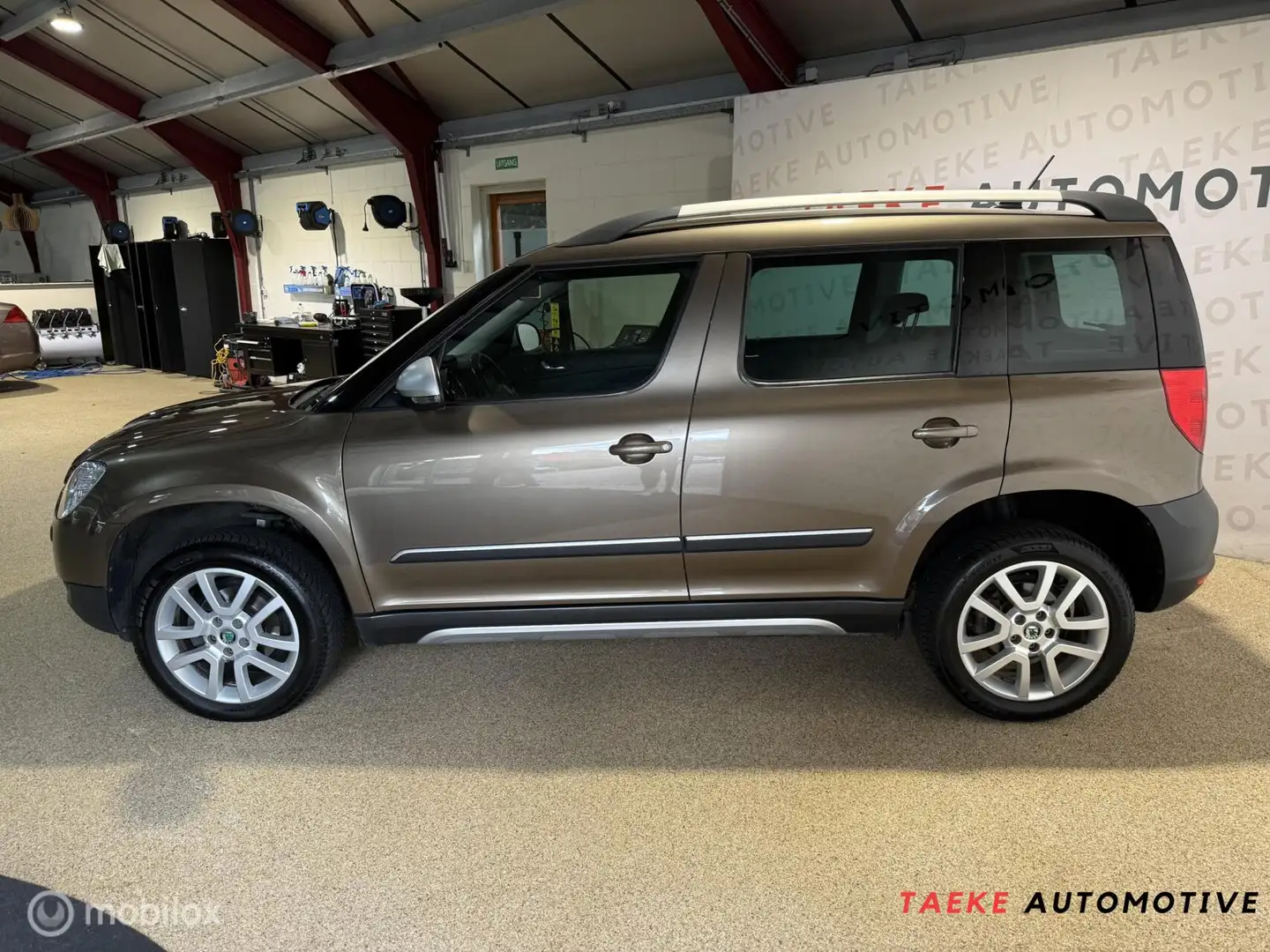 Skoda Yeti 1.4 TSI Elegance Automaat/Clima/Cruise/Stoelver Brun - 2