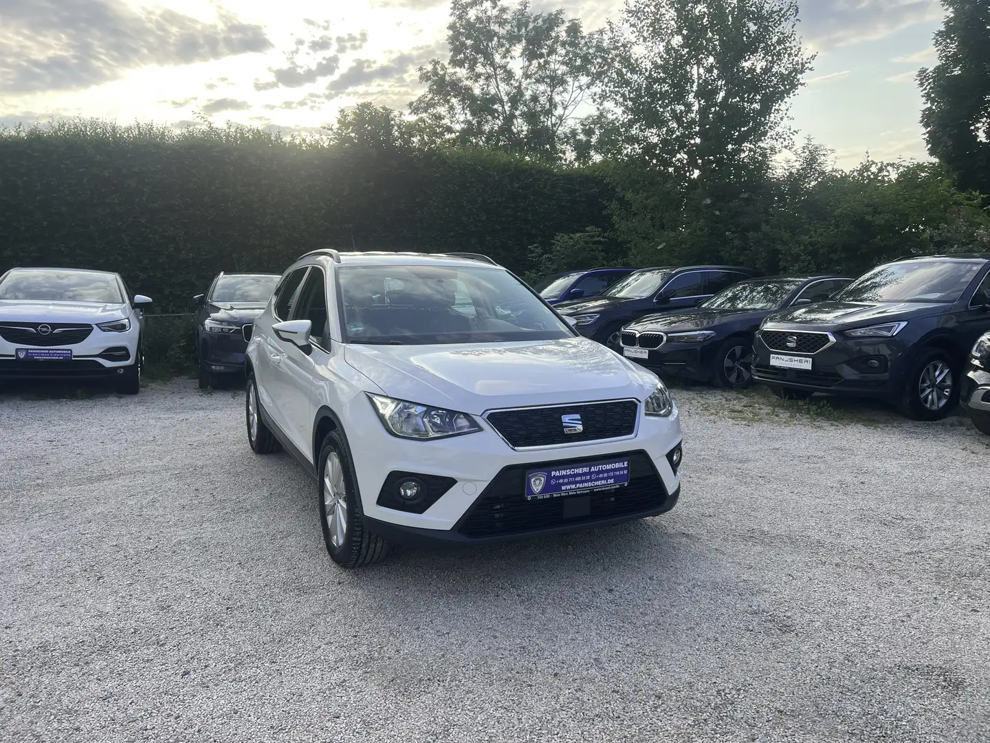 SEAT Arona 1.6 TDI Style DSG NAVI+SHZ+1.HAND+APPLECARPLAY Weiß - 1