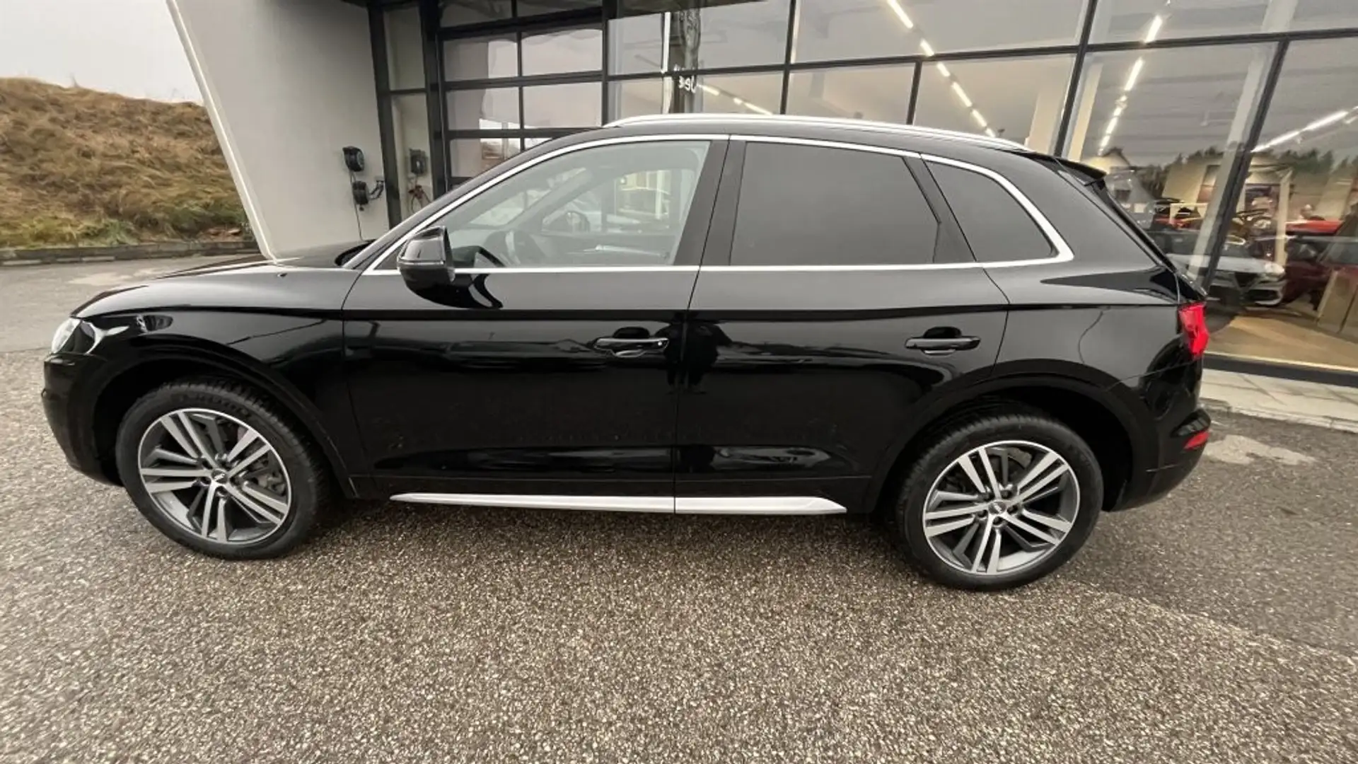 Audi Q5 2,0 TDI quattro sport S-tronic Schwarz - 2