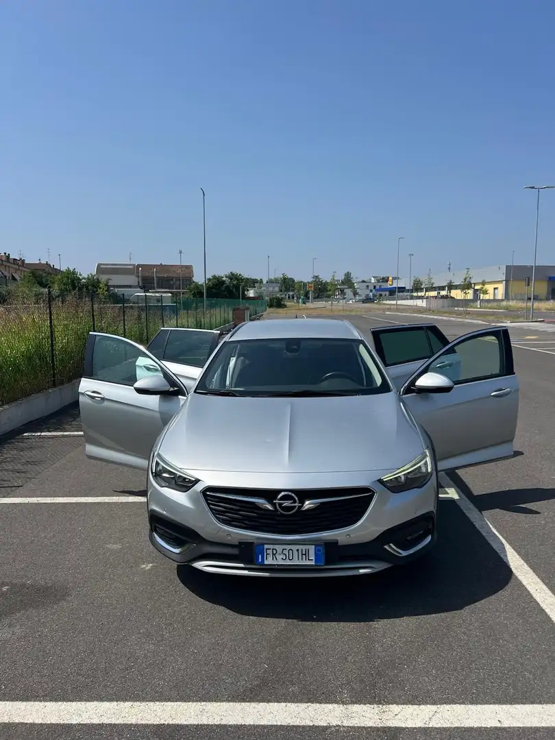 Opel Insignia 4x4 sport tourer Argento - 1